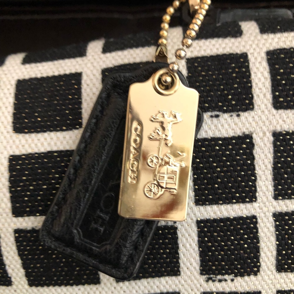 Coach purse - Picture 3 of 8